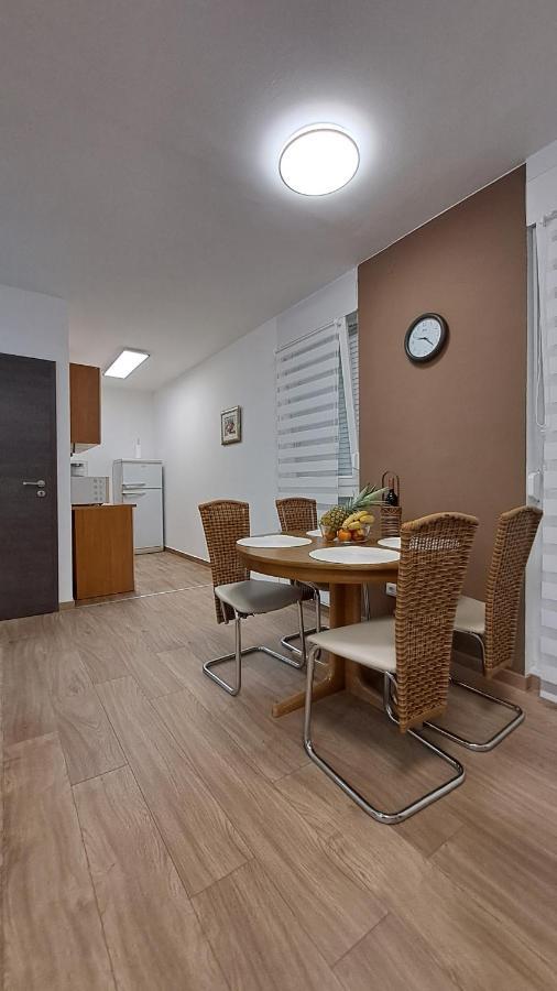 Greenline Pula Apartment Eksteriør bilde